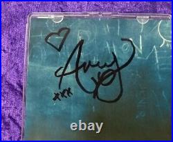 2006 Amy Winehouse hand signed'Back To Black' CD with COA