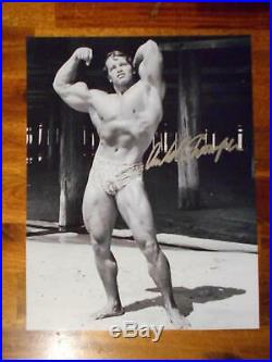 ARNOLD SCHWARZENEGGER Hand Signed with COA Autographed muscle 8 X 10 photo