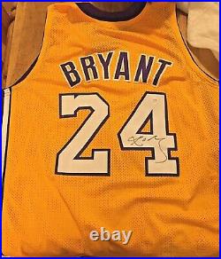 Autographed Kobe Bryant La Lakers Yellow Custom XL #24 Jersey With Coa