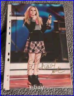 Avril Lavigne Signed Autographed Sexy 8x10 Photo with COA/Matching Hologram