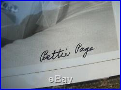 Bettie Page- 8x10 Hand Signed B&w Autograph With Coa / On Sale 0ct 23-26