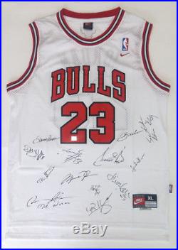 Chicago Bulls Michael Jordan Team Signed jersey with COA Autographed NBA Legend
