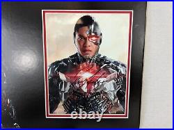 DC Cyborg Photo Signed By Ray Fisher with COA in 20.5 x 12 Display Free Postage