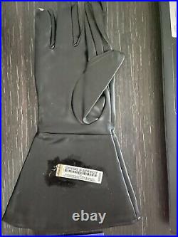 Dave Prowse Star Wars Signed Darth Vader Glove With COA