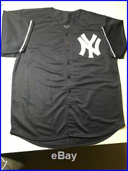 Derek Jeter Signed Autographed New York Yankees Jersey With COA