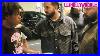 Drake-Lectures-An-Autograph-Dealer-Who-He-See-S-Asking-For-An-Autograph-Everyday-In-New-York-Ny-01-ysm