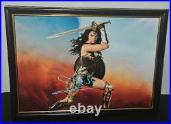 Gal Gadot Hand Signed Wonder Woman Photo With Coa Framed Authentic 8x10