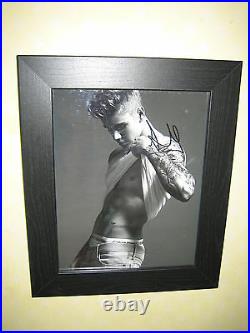 Justin Bieber Hand Signed Photo (8x10) Framed with CoA
