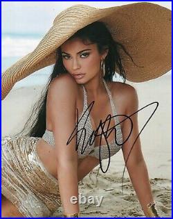 KYLIE JENNER KEEPING UP WITH THE KARDASHIANS Autograph Signed 8x 10 Photo COA