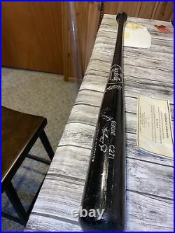 Ken griffey jr autographed baseball bat With COA