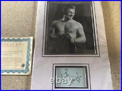 Kirk Douglas Genuine Autograph And Mounted Photo Champion With Coa. Mint