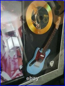 Kurt Cobain real Autograph / Signature 21 x 17 Nirvana display box with COA