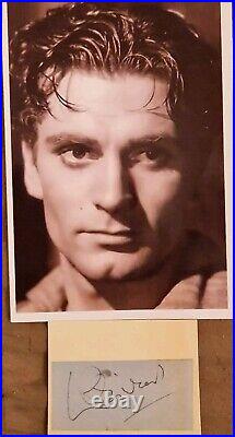 Laurence Olivier Legendary Actor clipped signature with photo 6x4. AFTAL COA