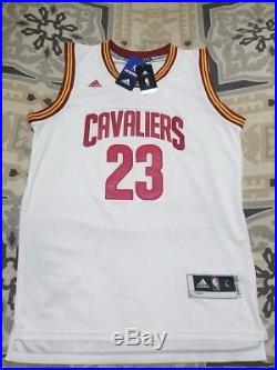 LeBron James Autograph Signed Cleveland Cavaliers Jersey with COA