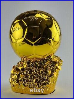 Lionel Messi balon de color or in resin hand signed with COA