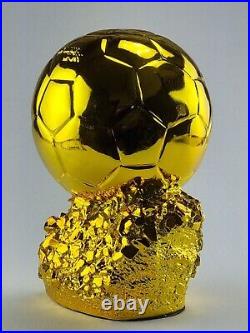 Lionel Messi balon de color or in resin hand signed with COA