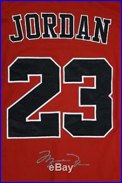 MICHAEL JORDAN Hand Signed Bulls Singlet Jersey with COA Signature Autograph 23