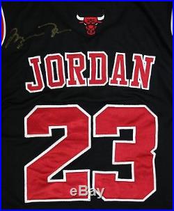 MICHAEL JORDAN Hand Signed Bulls Singlet Jersey with COA Signature Autograph 23