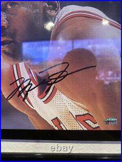 Michael Jordan Autographed 8x10 Auto With COA