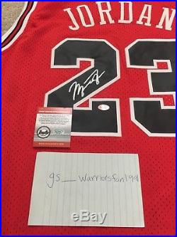 Michael Jordan Autographed Signed Jersey Chicago Bulls with COA