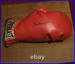 Muhammad ali signed glove With COA and Photograph. With Display Case