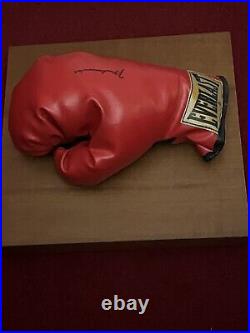 Muhammad ali signed glove With COA and Photograph. With Display Case