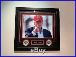 PRESIDENT DONALD TRUMP SIGNED 5' LONG FLAG or PIC MAGA CAMPAIGN WITH COA