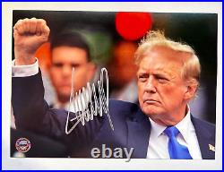 President DONALD TRUMP Signed 7x5 Photo Original Authentic Autograph with COA