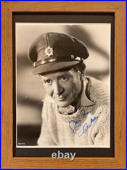 Sir John Mills Famous British Actor Framed (12' X 8') Hand Signed Photo With COA