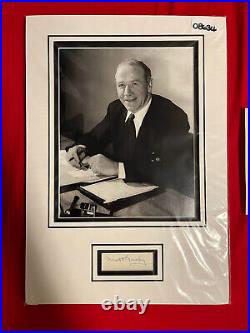 Sir Matt Busby Signed Display Genuine With Coa Manchester United Autograph