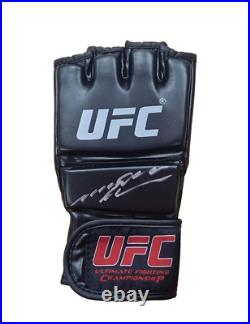 UFC Glove Signed By Anderson Silva 100% Authentic With COA