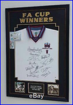 WEST HAM 1980 Signed Shirt Autograph Display with COA Signed by 12