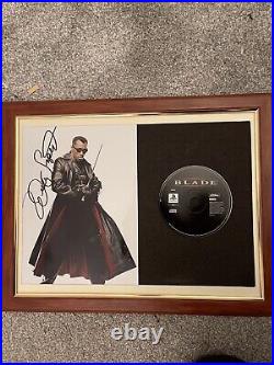 Wesley Snipes Signed Blade Photo Framed With Blade PS1 Game + COA